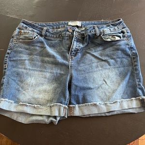 Falls Creek Size 14 Jean Short